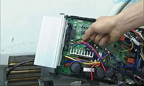 芒康美的空调电话是多少